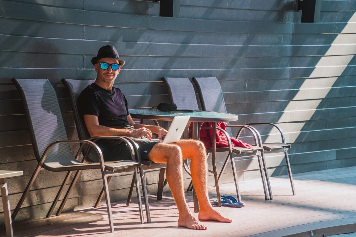 10 tips til at komme tilbage på arbejde efter ferie uden stress